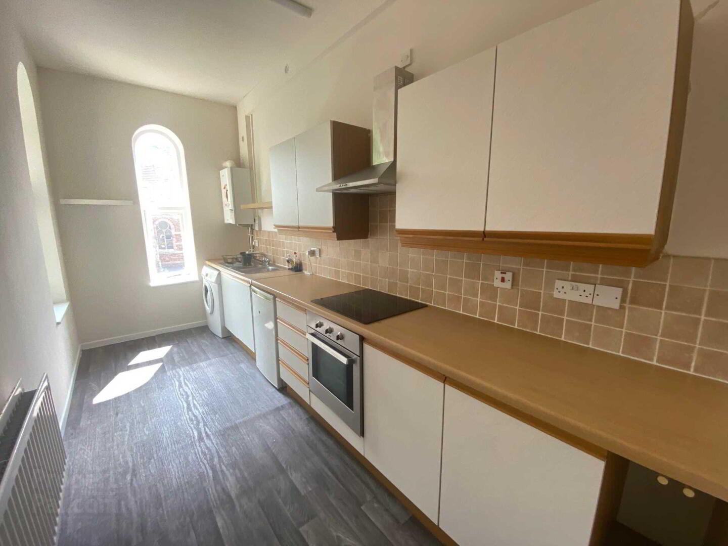 Apt 4 49, Knock Road 4 of 7