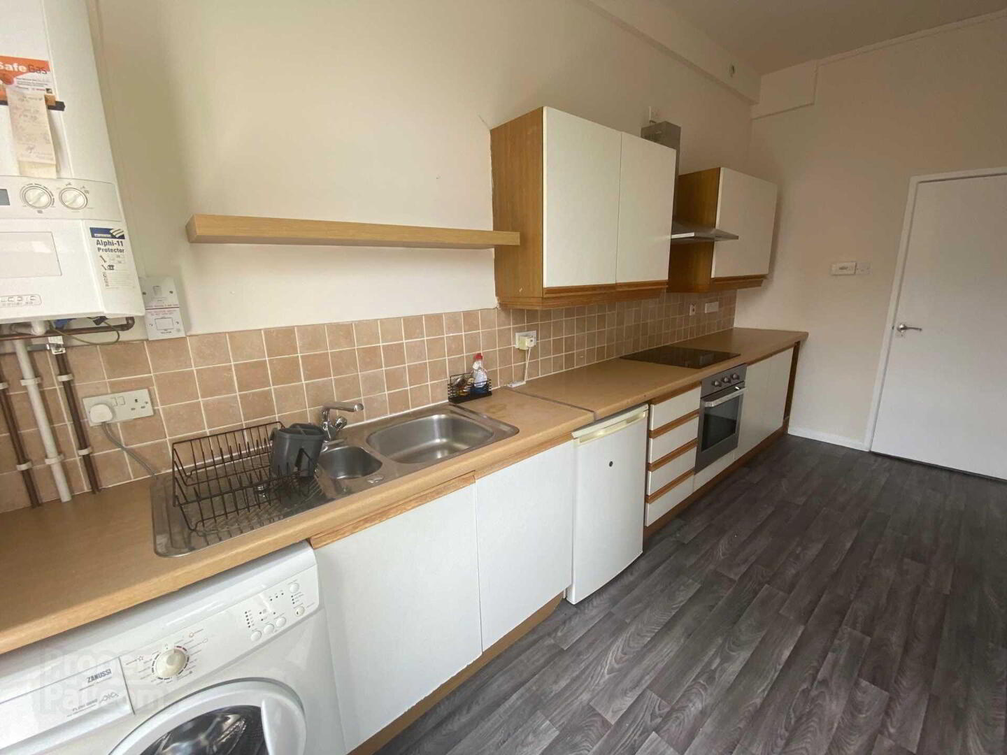 Apt 4 49, Knock Road 5 of 7