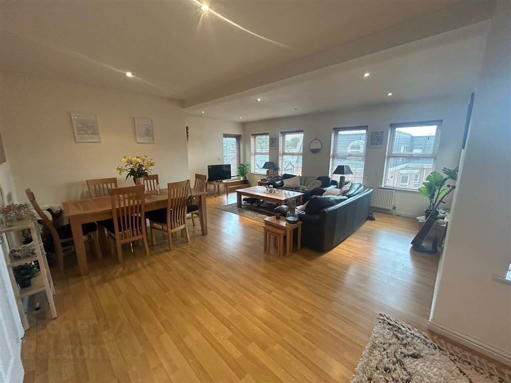 Apt39 Ashley Courtyard, 1a Fane Street 5 of 11