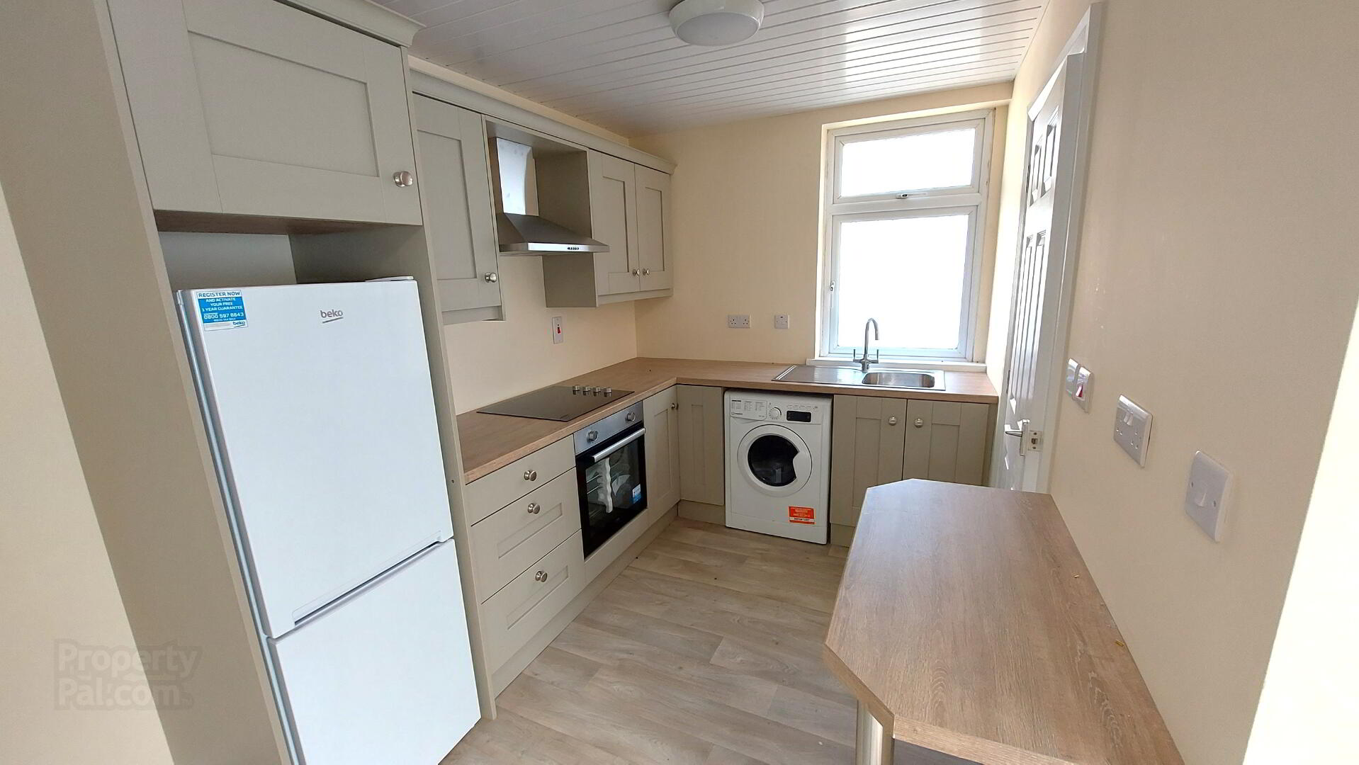 72 Church Street (ground Floor Bedsit) 4 of 6