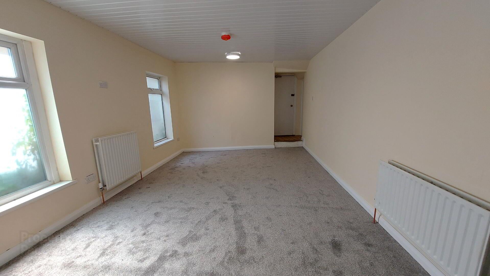 72 Church Street (ground Floor Bedsit) 5 of 6