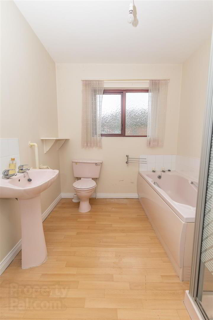 8 Jemesons Court 13 of 24