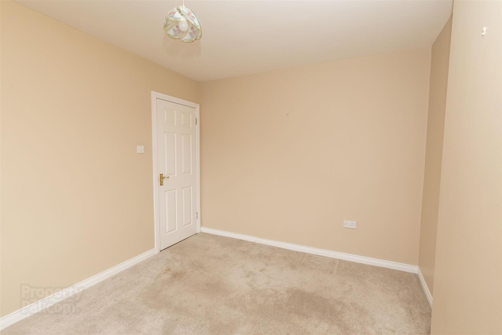 8 Jemesons Court 18 of 24
