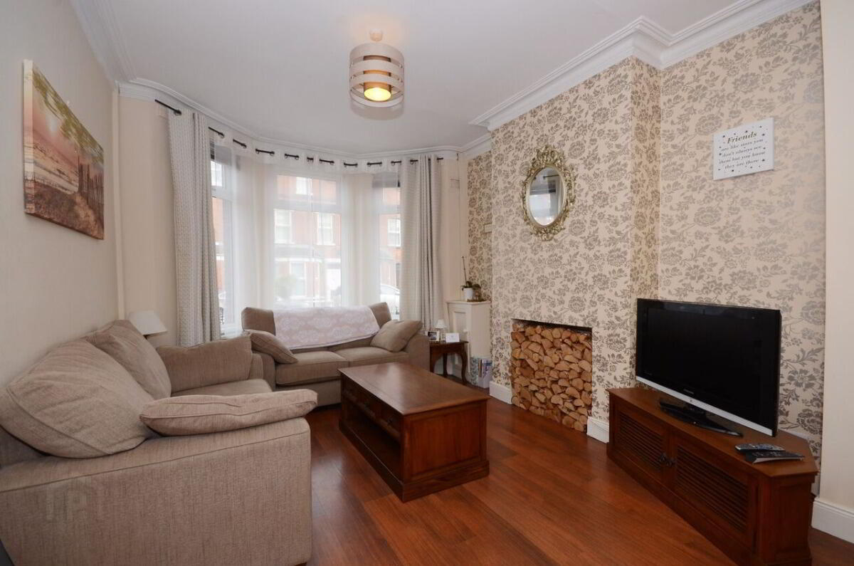 41 Ravenhill Avenue 2 of 13