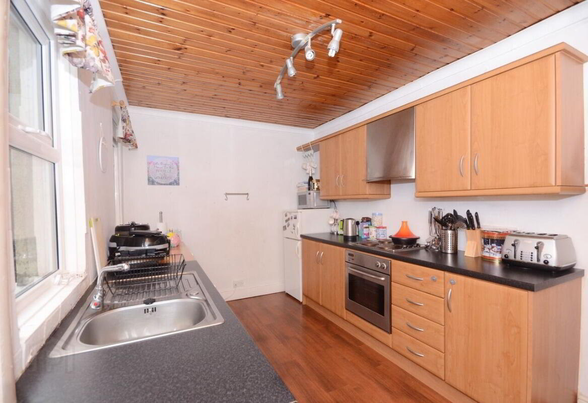 41 Ravenhill Avenue 5 of 13