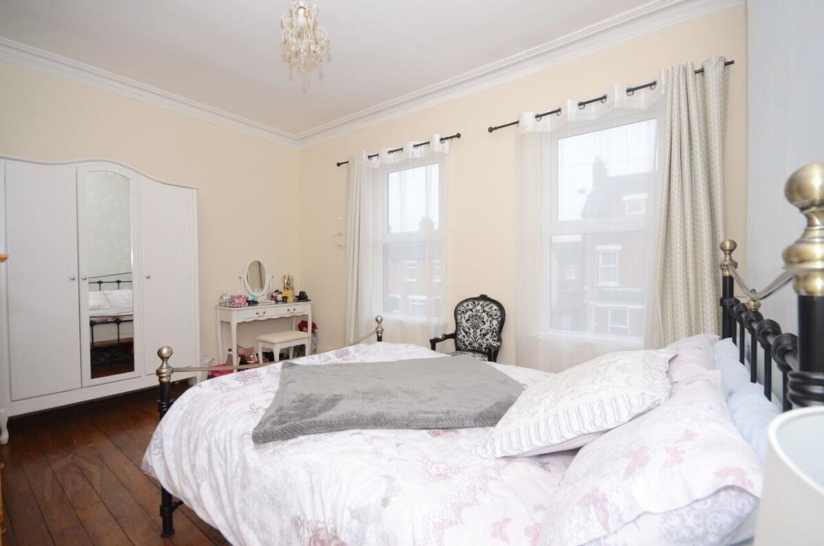 41 Ravenhill Avenue 8 of 13