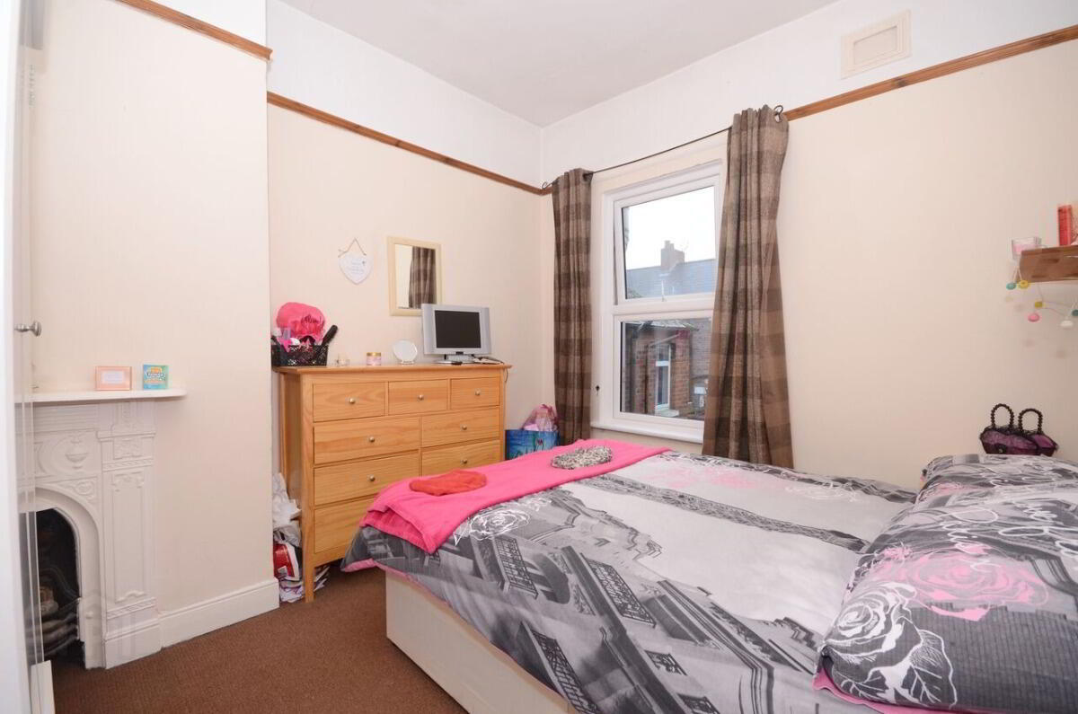 41 Ravenhill Avenue 9 of 13