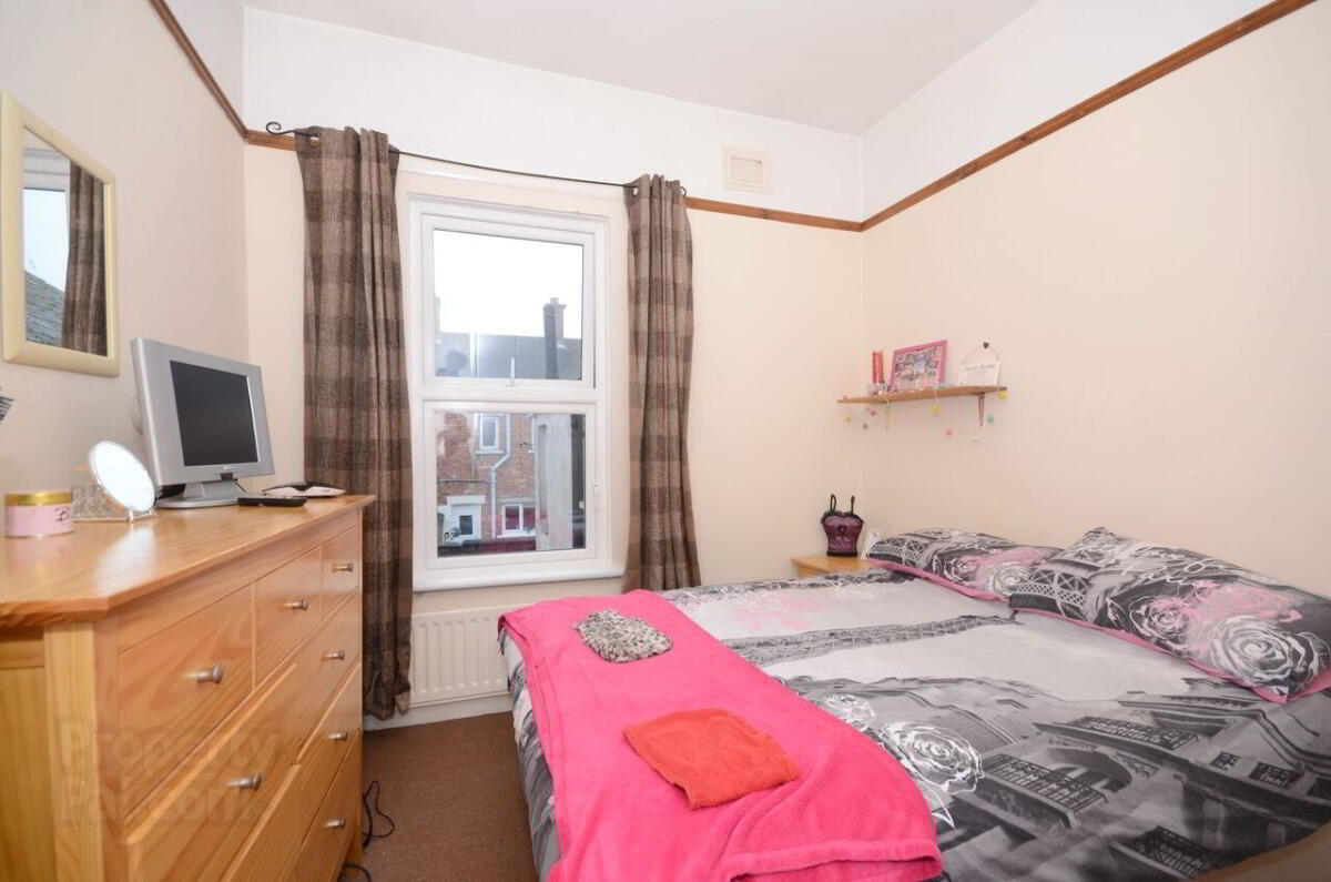 41 Ravenhill Avenue 10 of 13