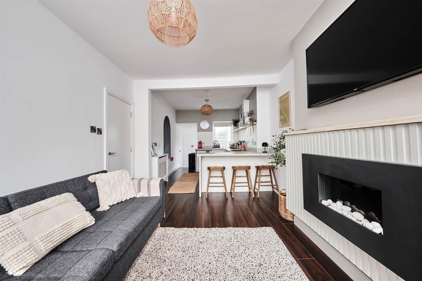 Apt 3, 64 Causeway Street 8 of 17