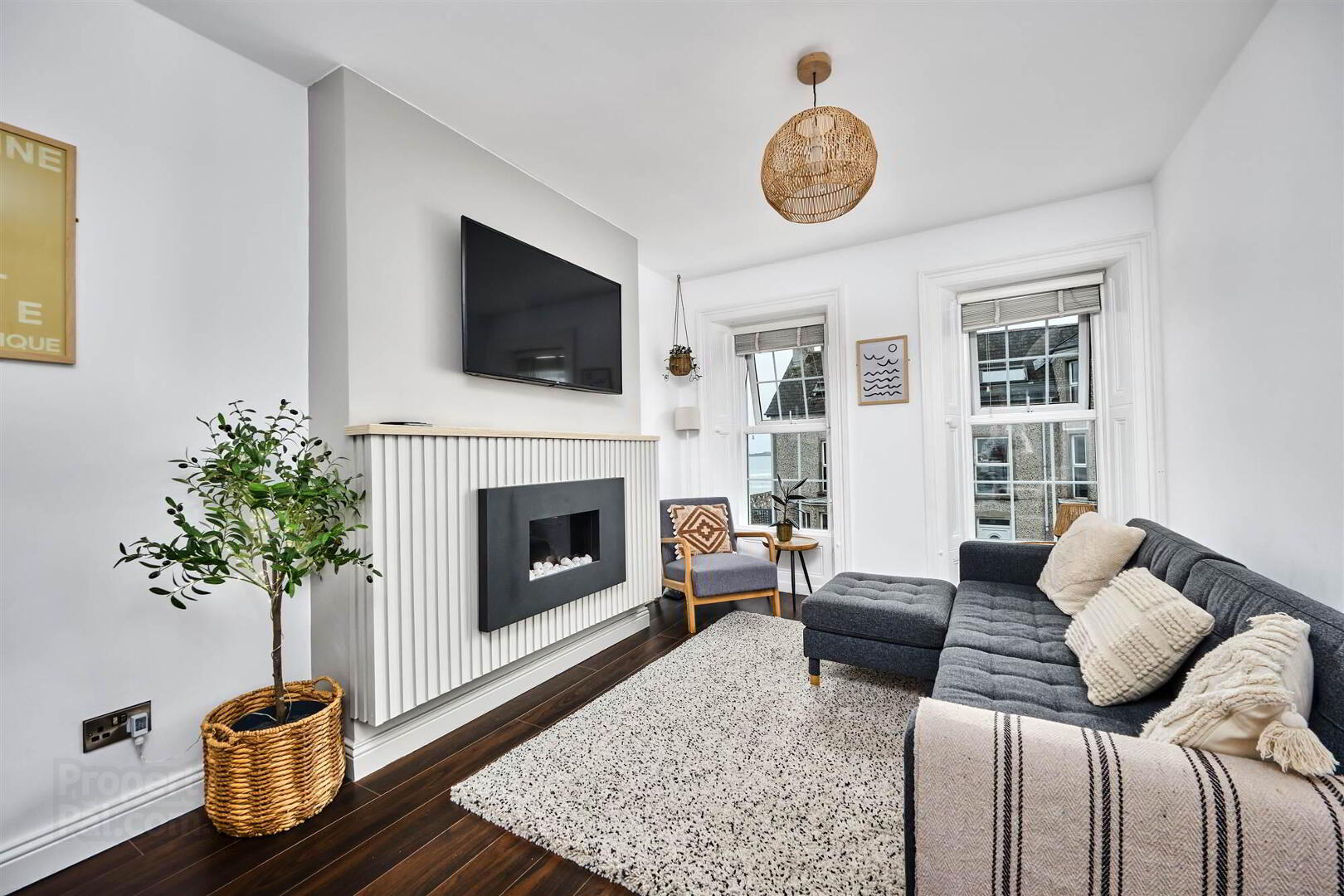 Apt 3, 64 Causeway Street 7 of 17