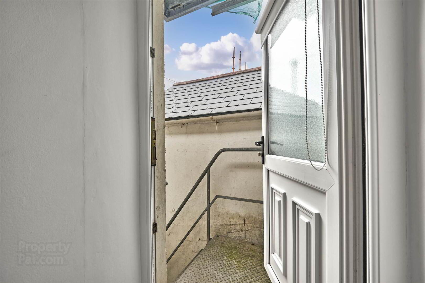Apt 3, 64 Causeway Street 16 of 17