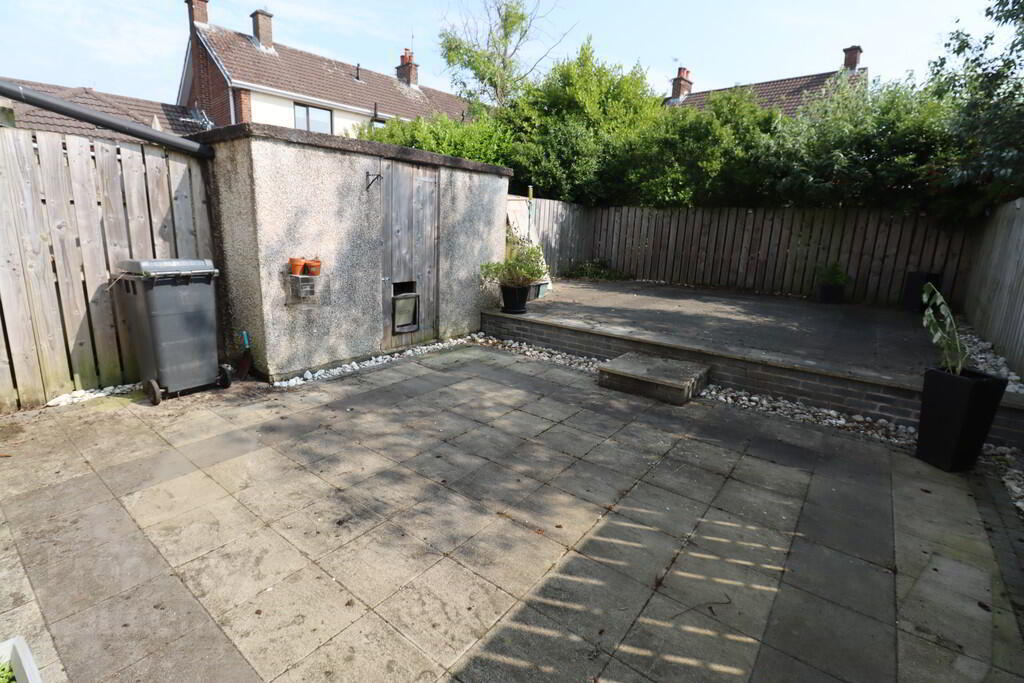 21 Glenkeen Drive 14 of 16