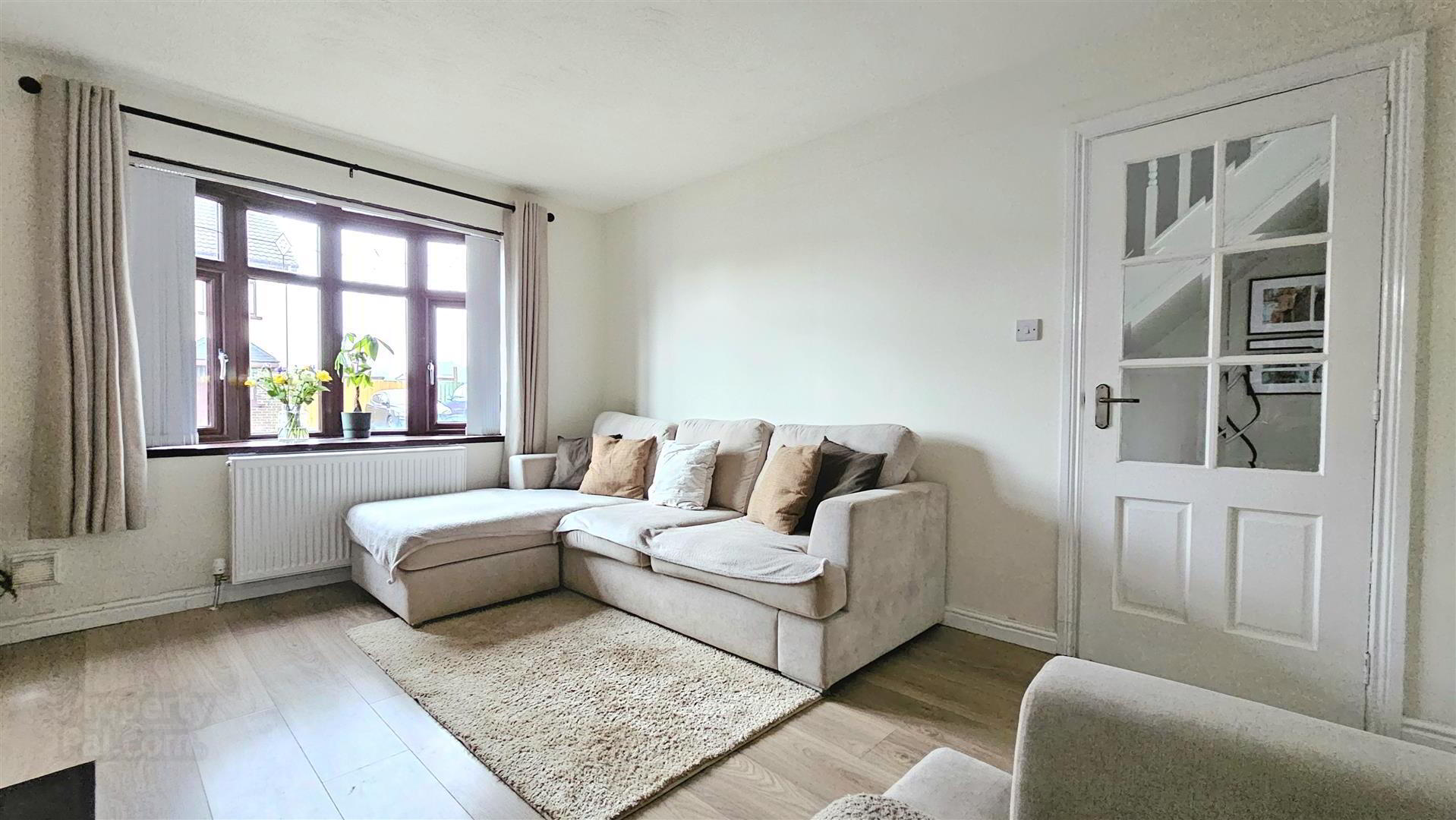 6 Bessfield Close 6 of 16