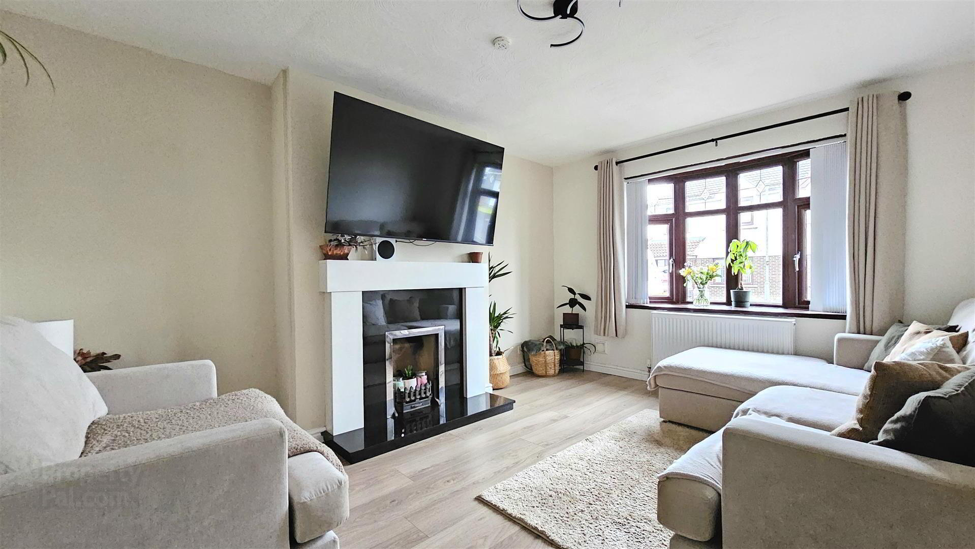 6 Bessfield Close 4 of 16