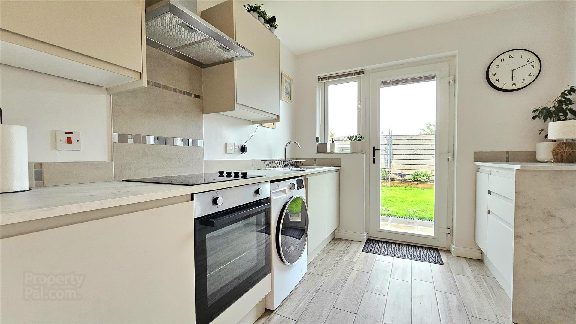 6 Bessfield Close 9 of 16