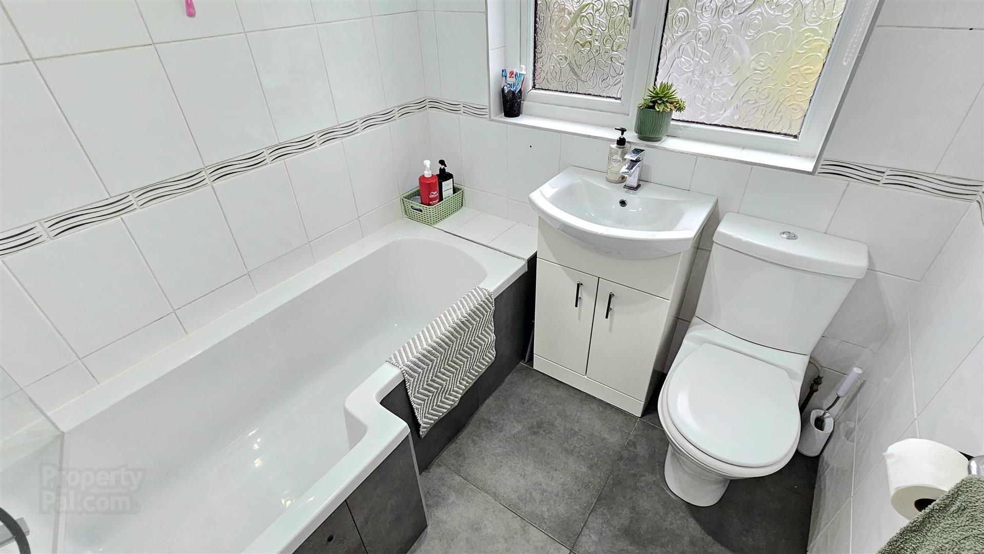6 Bessfield Close 14 of 16