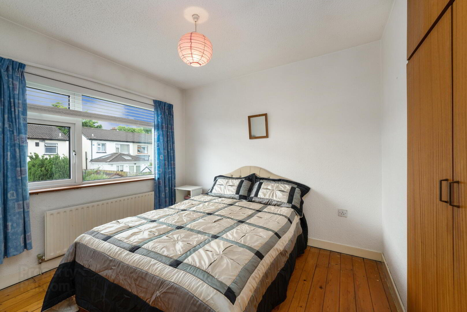 104 St Johns Crescent 11 of 21