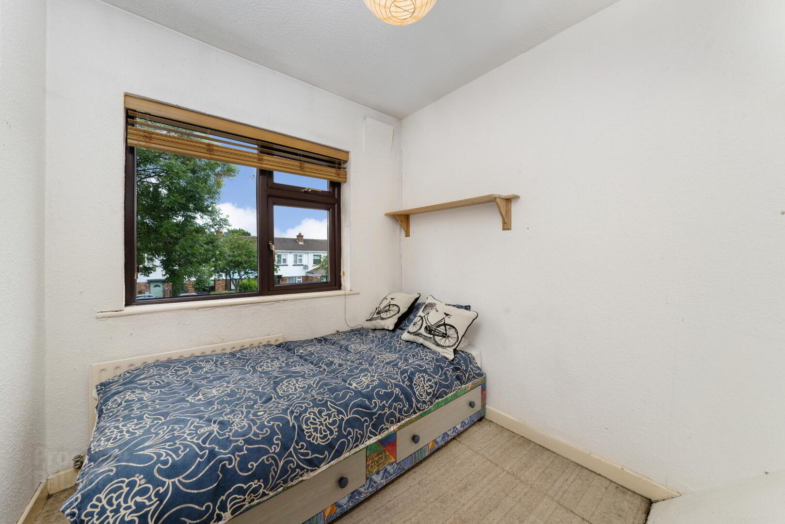 104 St Johns Crescent 13 of 21
