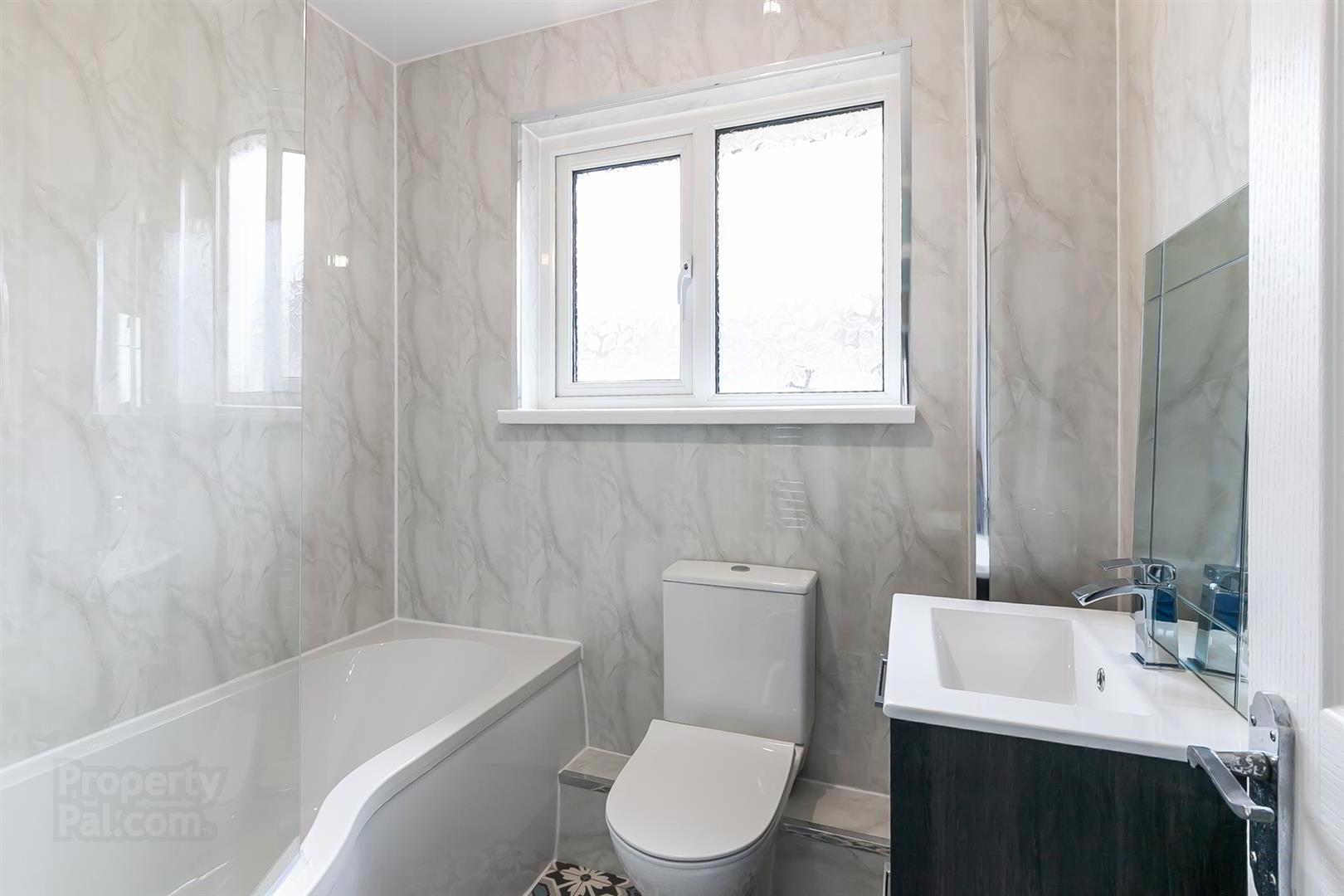31 Parkmount Road 13 of 15