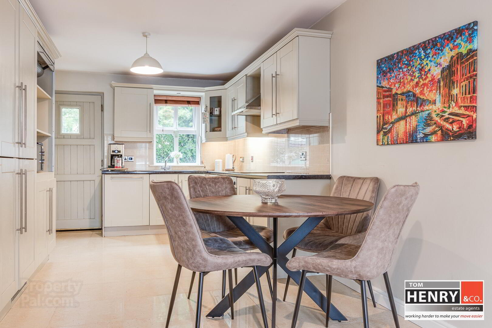 29 Ardean Manor 11 of 40