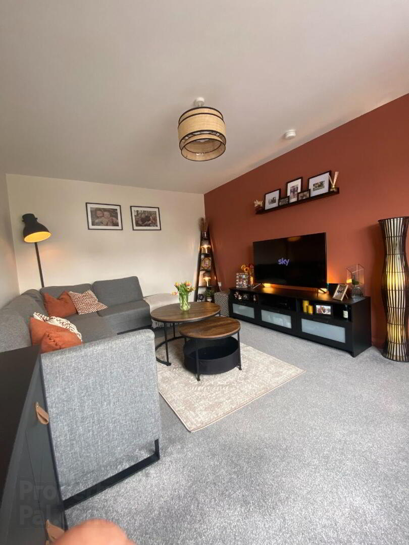 19e Downshire Road 4 of 25