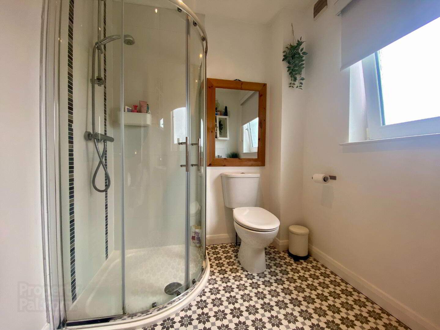 19e Downshire Road 12 of 25