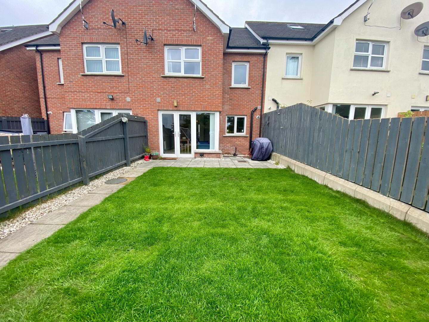 19e Downshire Road 24 of 25