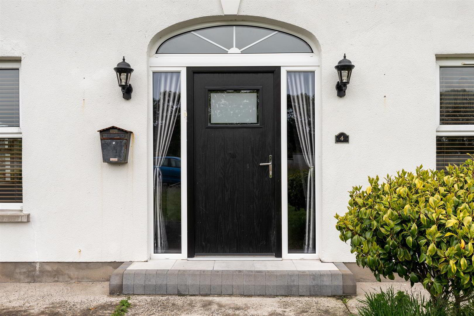 4 Castle Meadow Road 3 of 22