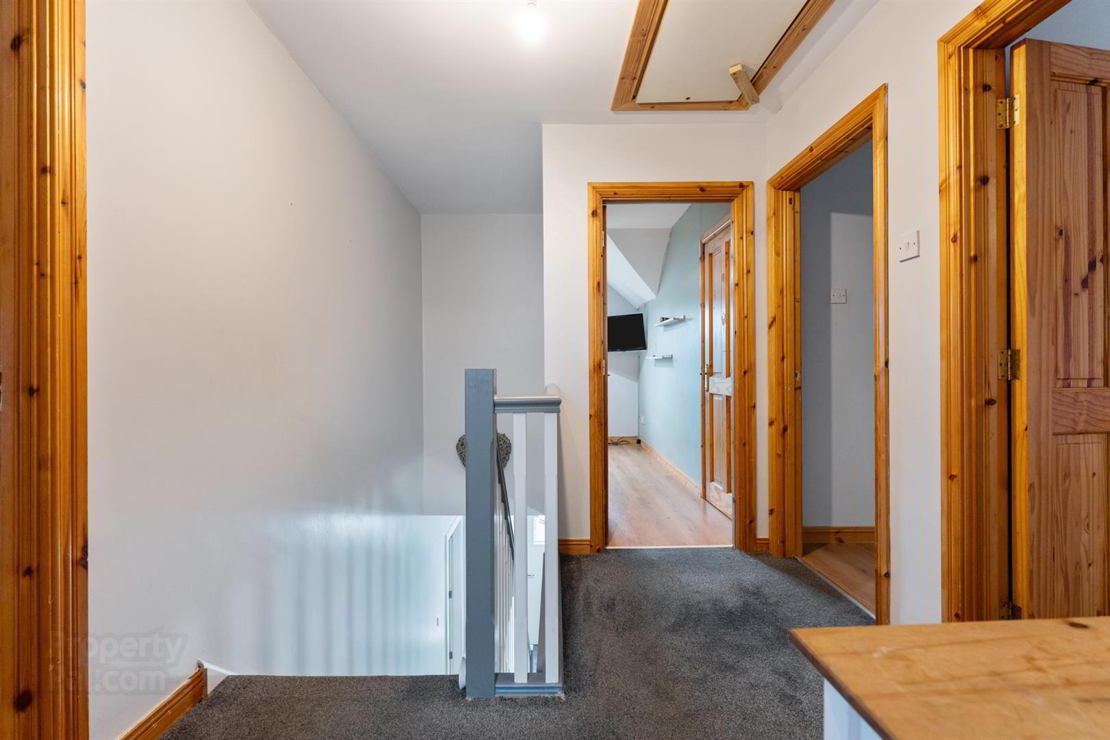 4 Castle Meadow Road 11 of 22