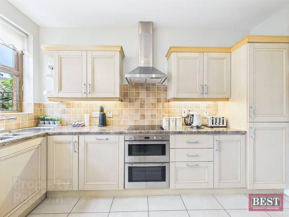 23 Cahir Linn 19 of 43