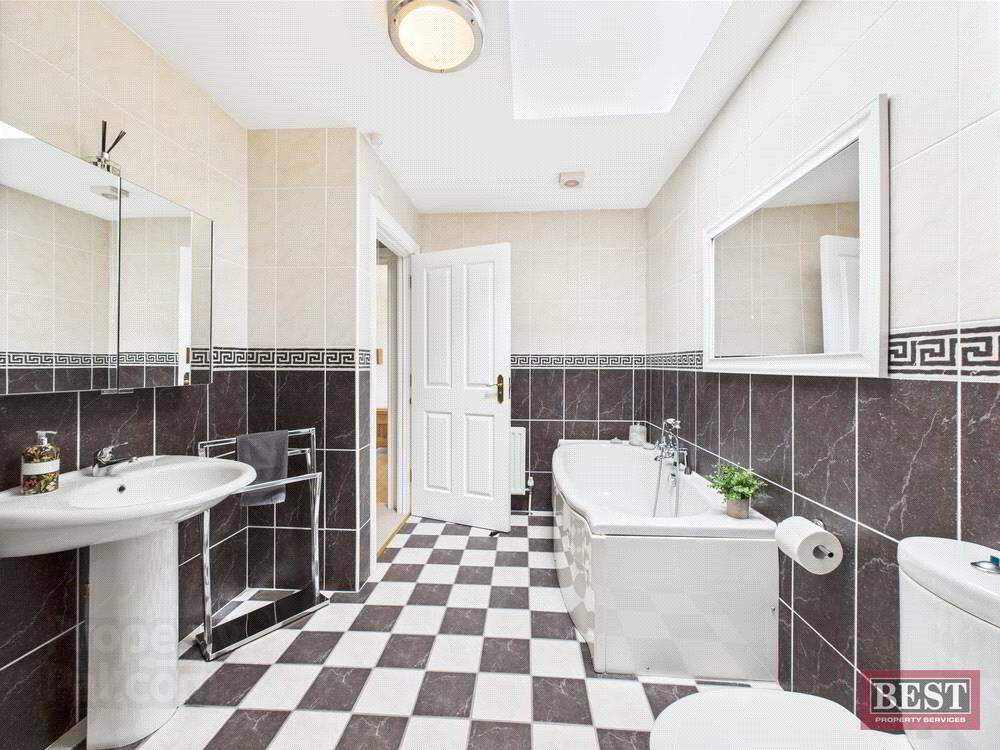 23 Cahir Linn 34 of 43