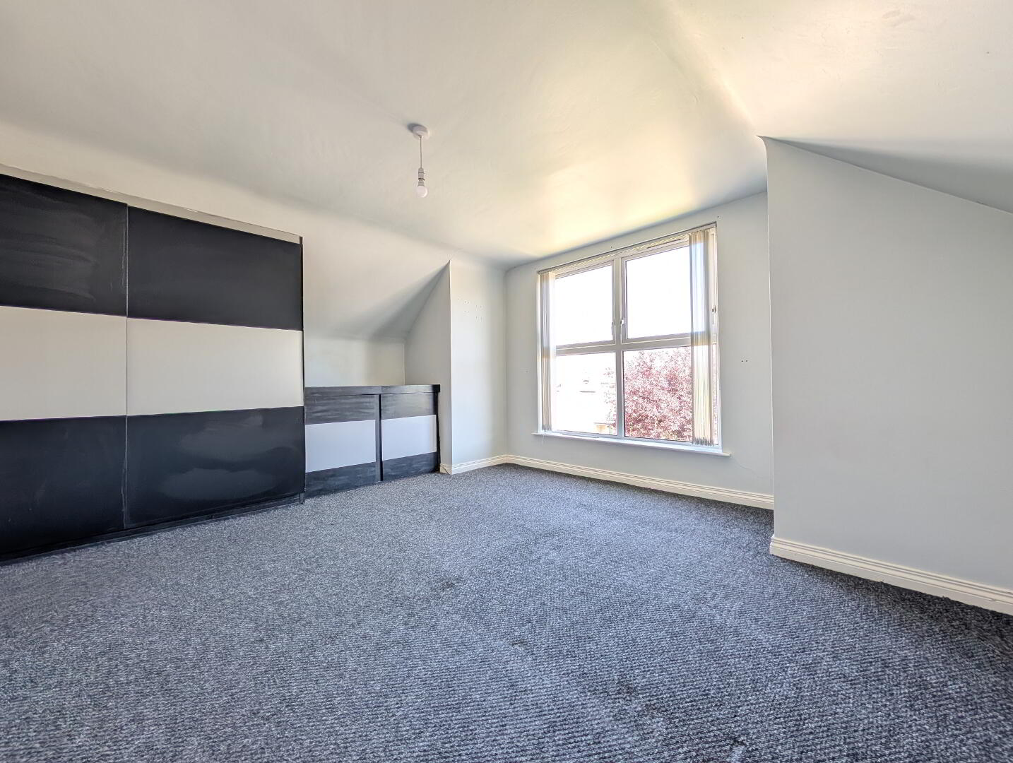 15 Bellfield 10 of 19