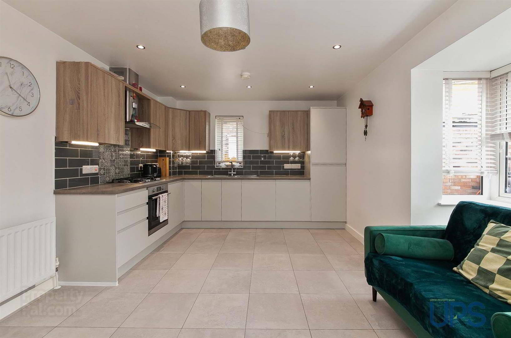 38 Lagmore View Road 8 of 32