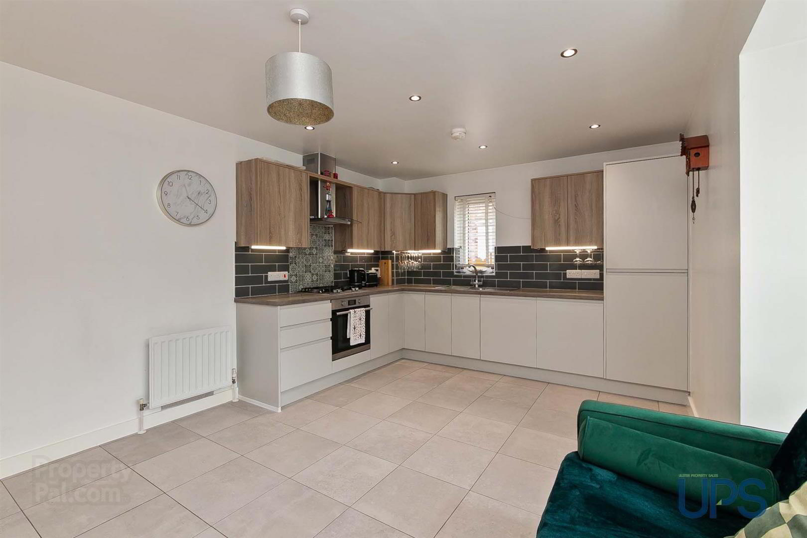 38 Lagmore View Road 11 of 32