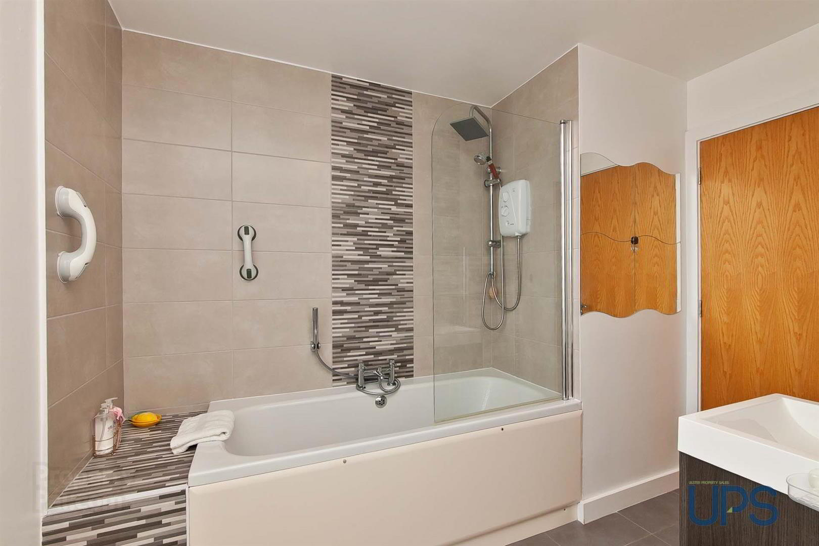 38 Lagmore View Road 23 of 32