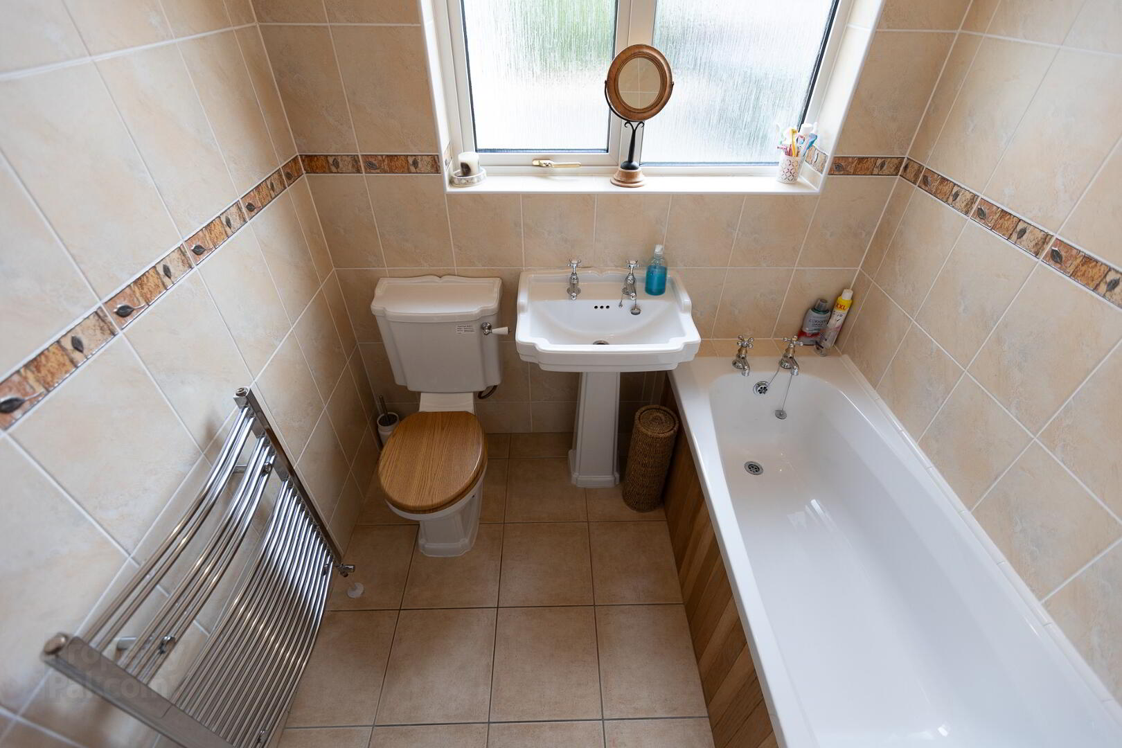147 Princess Way 36 of 47