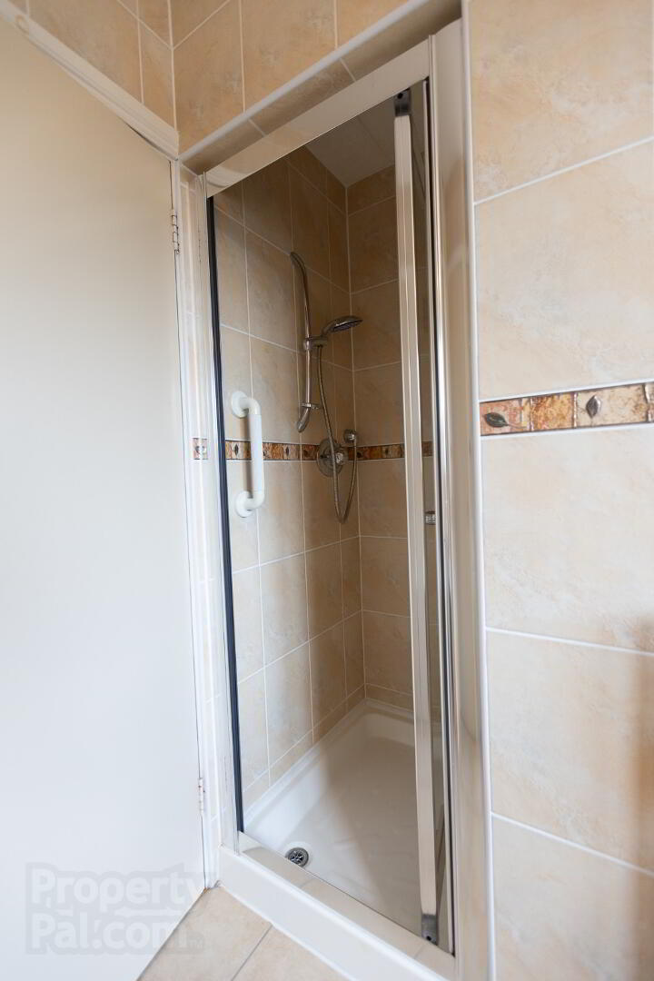147 Princess Way 39 of 47