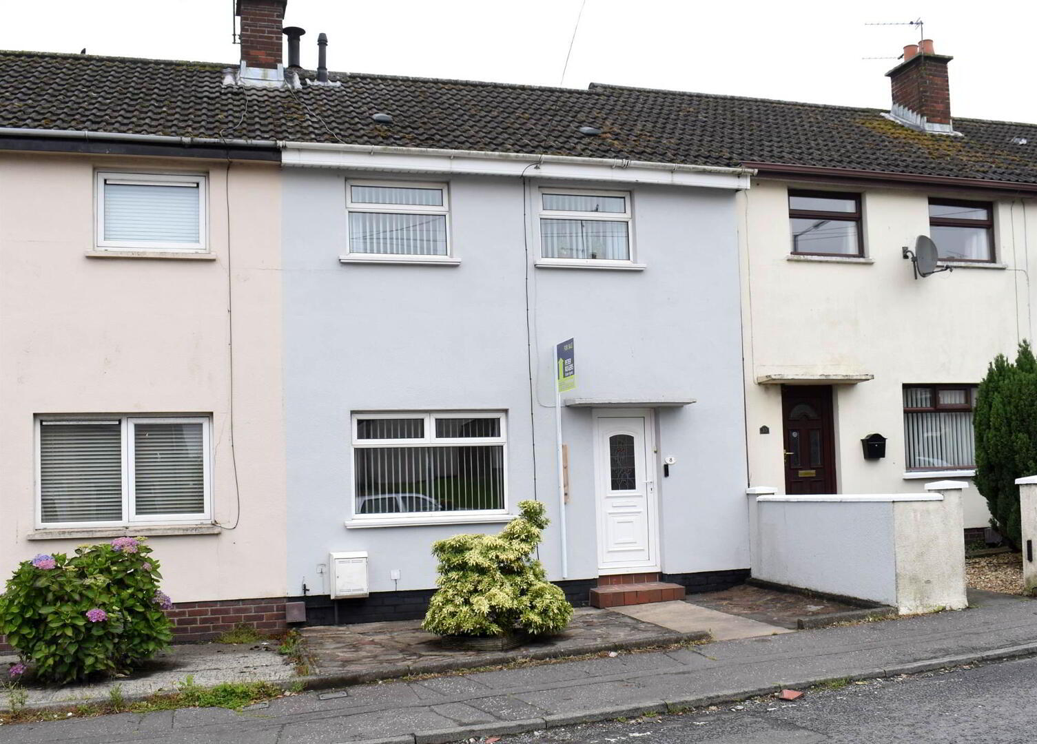 8 Upper Movilla Street 1 of 12
