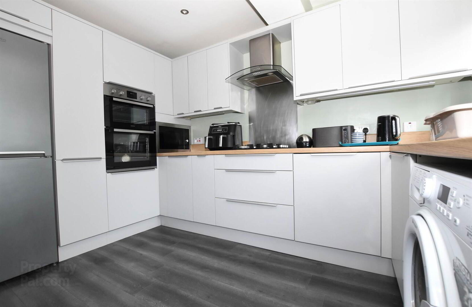 8 Upper Movilla Street 6 of 12