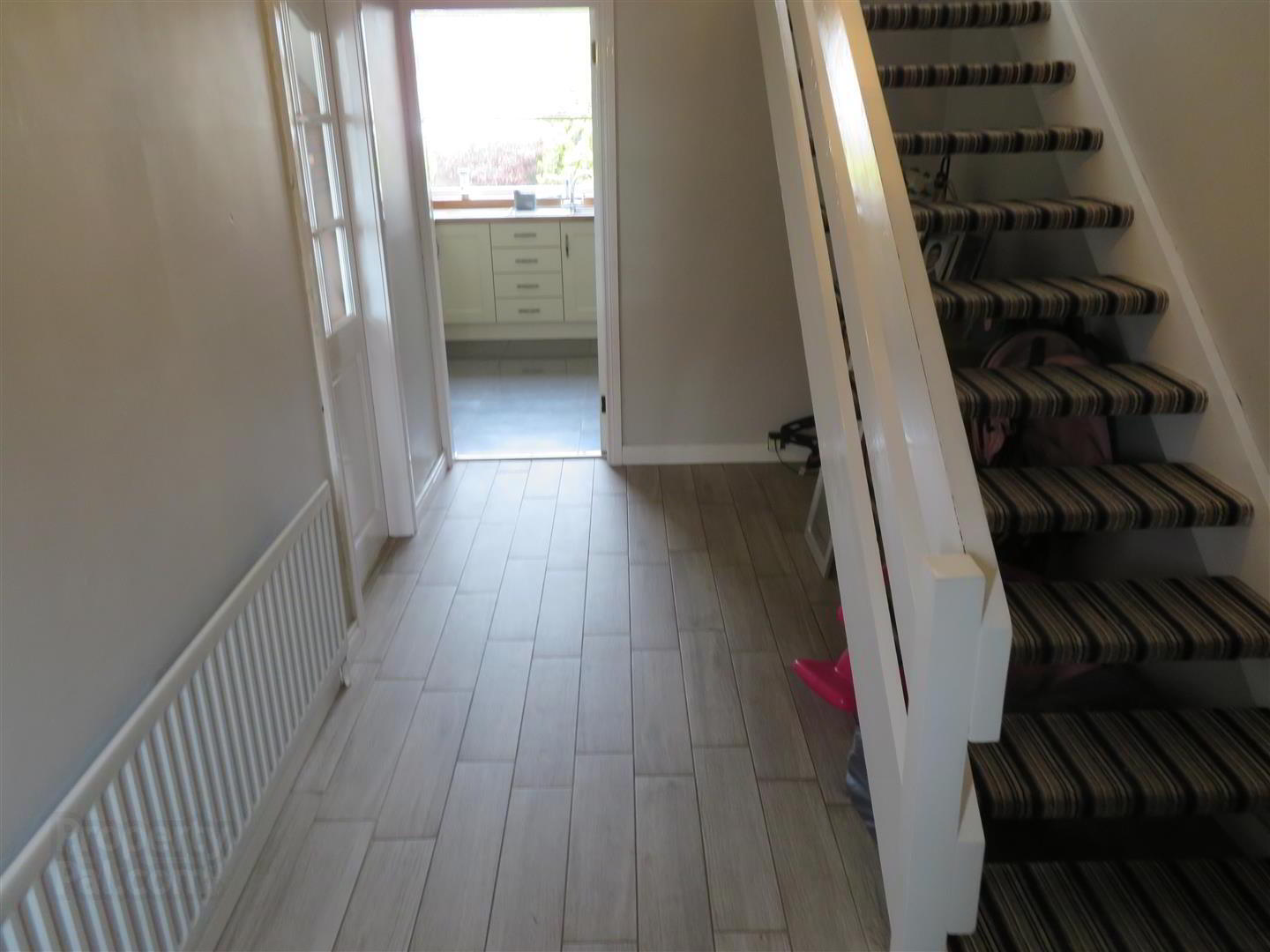 4 Sunningdale 3 of 27