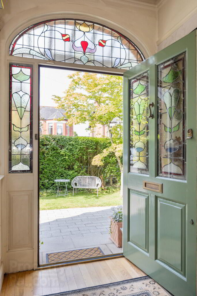 14 Cranmore Gardens 3 of 44