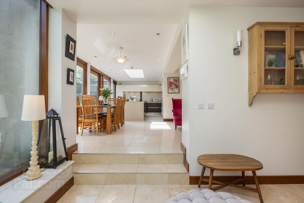 14 Cranmore Gardens 21 of 44