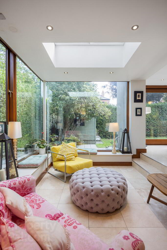 14 Cranmore Gardens 23 of 44