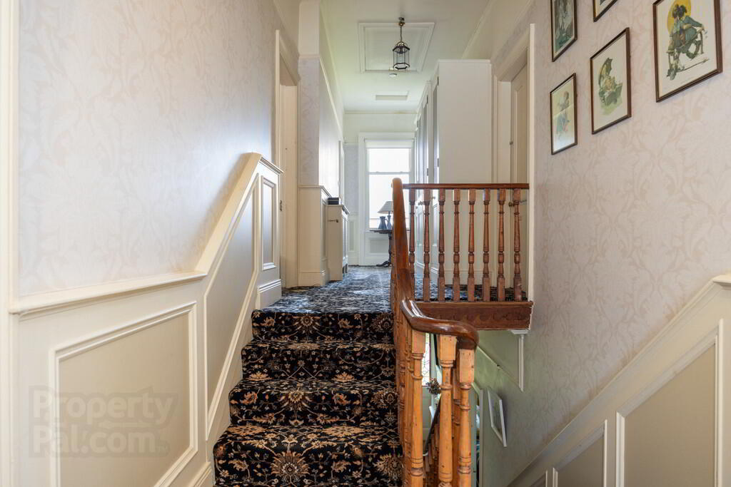 14 Cranmore Gardens 24 of 44