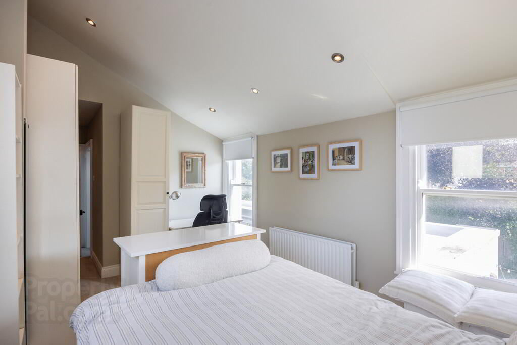 14 Cranmore Gardens 32 of 44