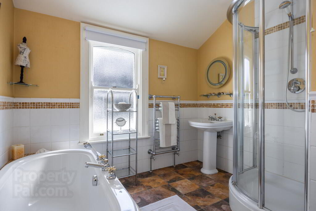 14 Cranmore Gardens 34 of 44
