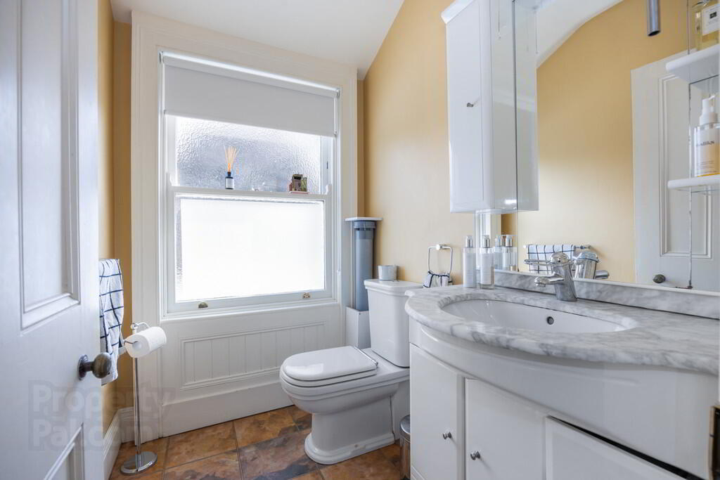 14 Cranmore Gardens 36 of 44