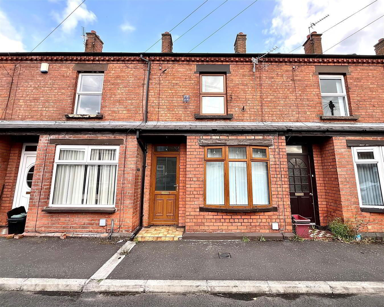 87 Lisavon Street 1 of 11