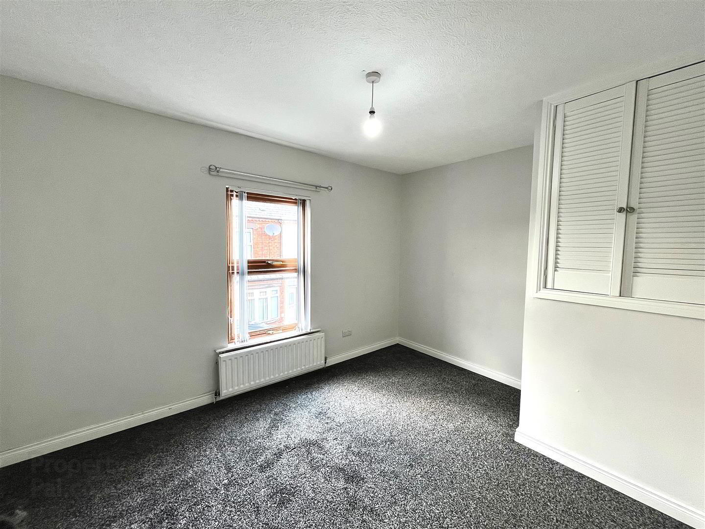 87 Lisavon Street 8 of 11