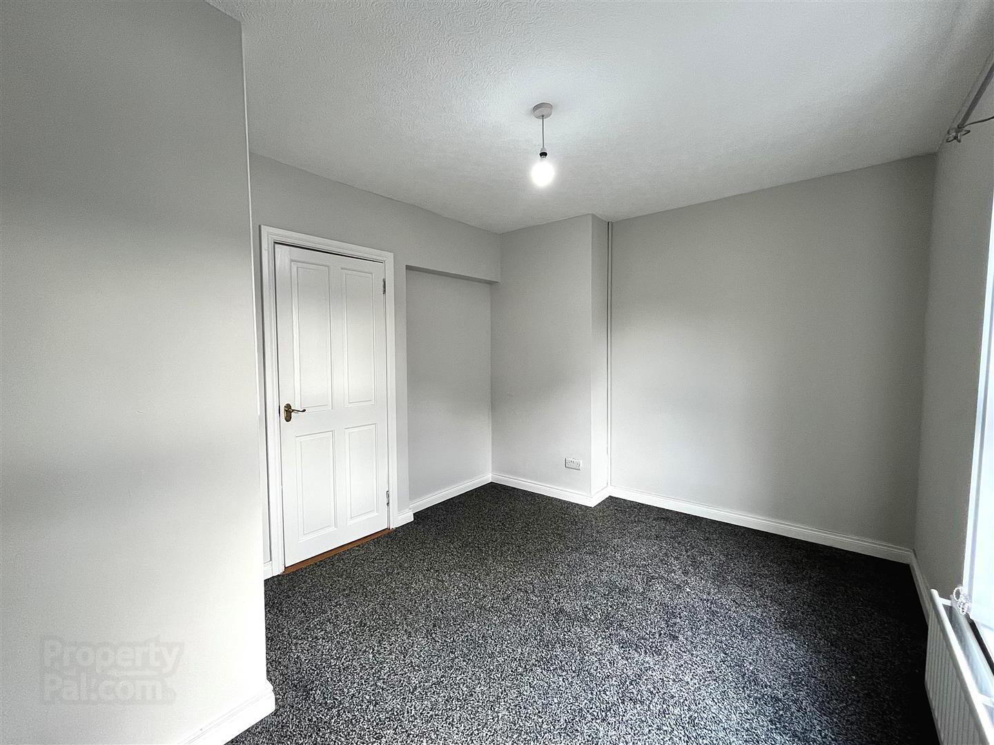 87 Lisavon Street 9 of 11